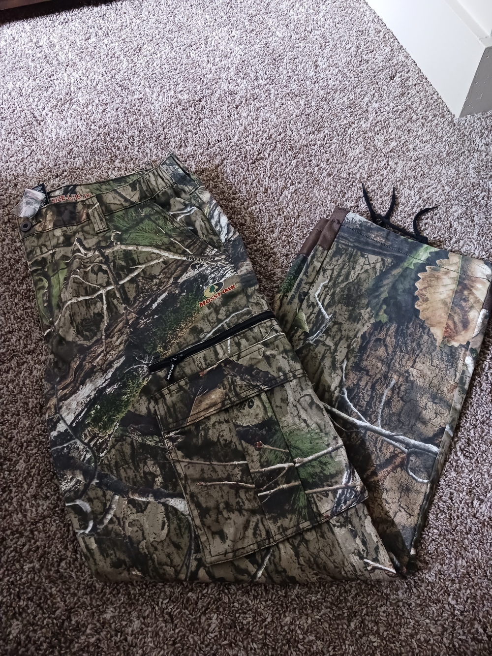 NWOT Men's Mossy Oak Camouflage Cargo  Bottoms - Green Camo
